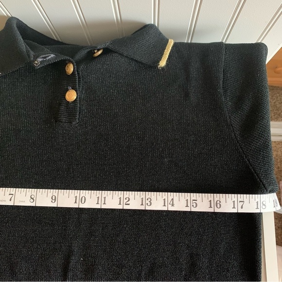 Vintage San Remo by Laura Knits Short Sleeved Collared Sweat with Gold Accents - Picture 8 of 9